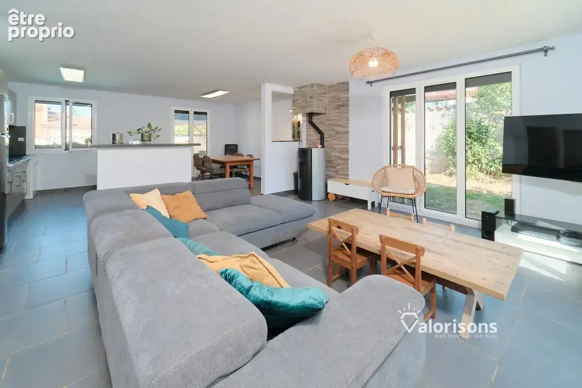 Maison 4 pièces 101 m² à vendre à Decines-Charpieu (69150) - photo 6