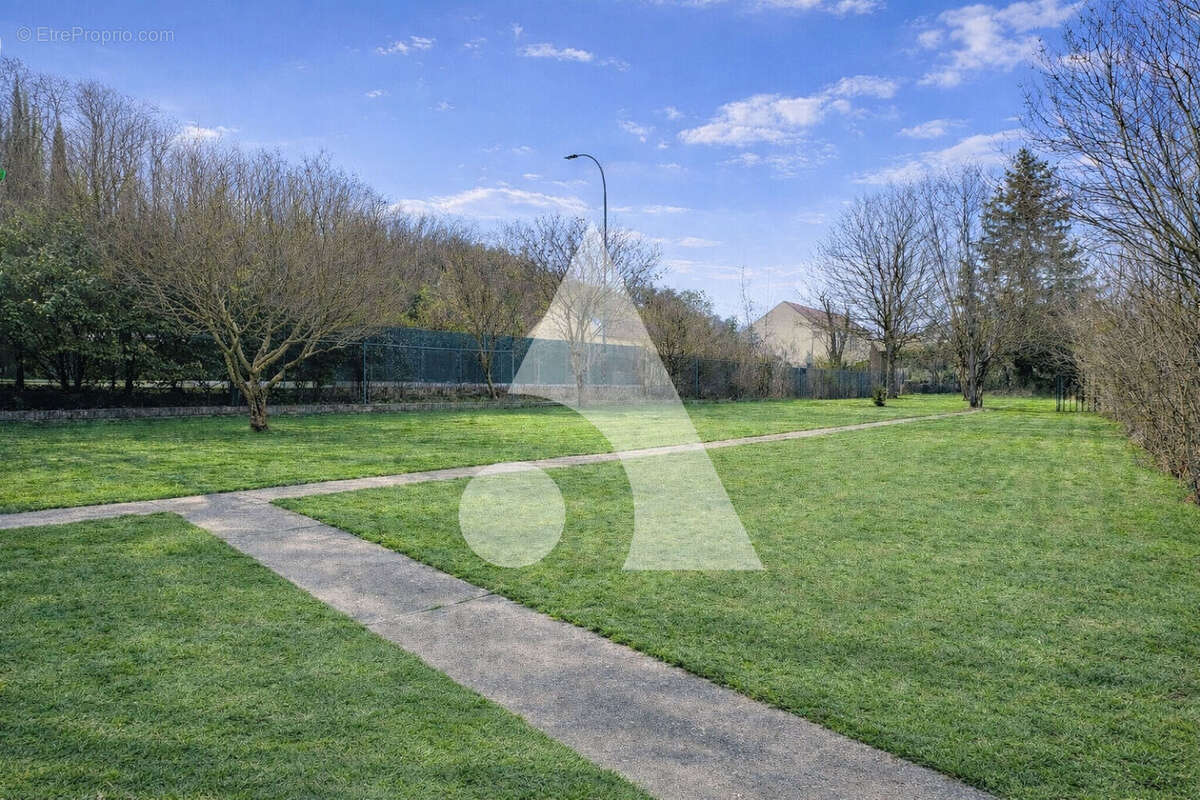 Terrain à BUTRY-SUR-OISE