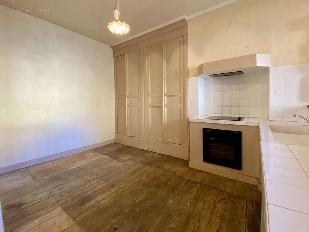 Appartement à BELVES