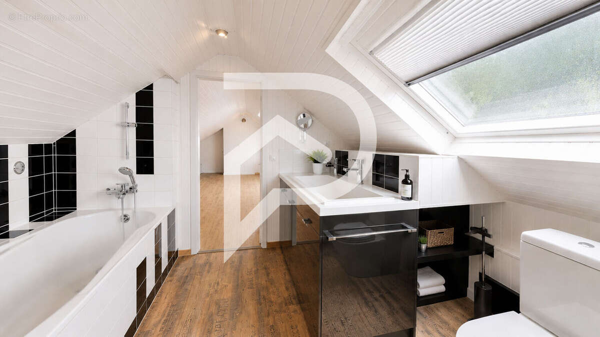 Maison à VAUX-SUR-SEINE