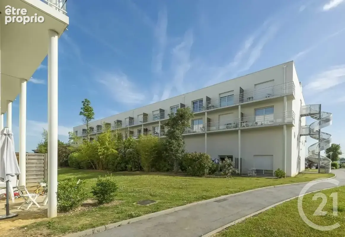 Appartement 1 pièce 38 m² à vendre à Chartres (28000) - photo 2