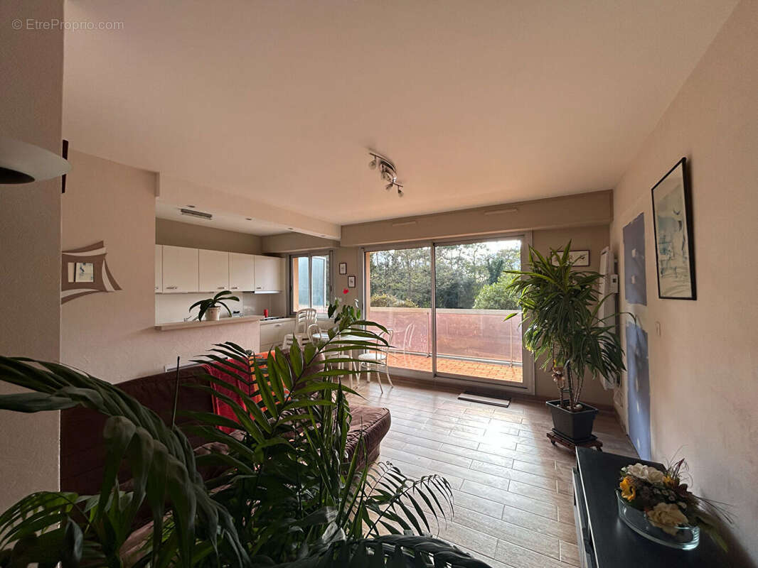 Appartement à VAUX-SUR-MER