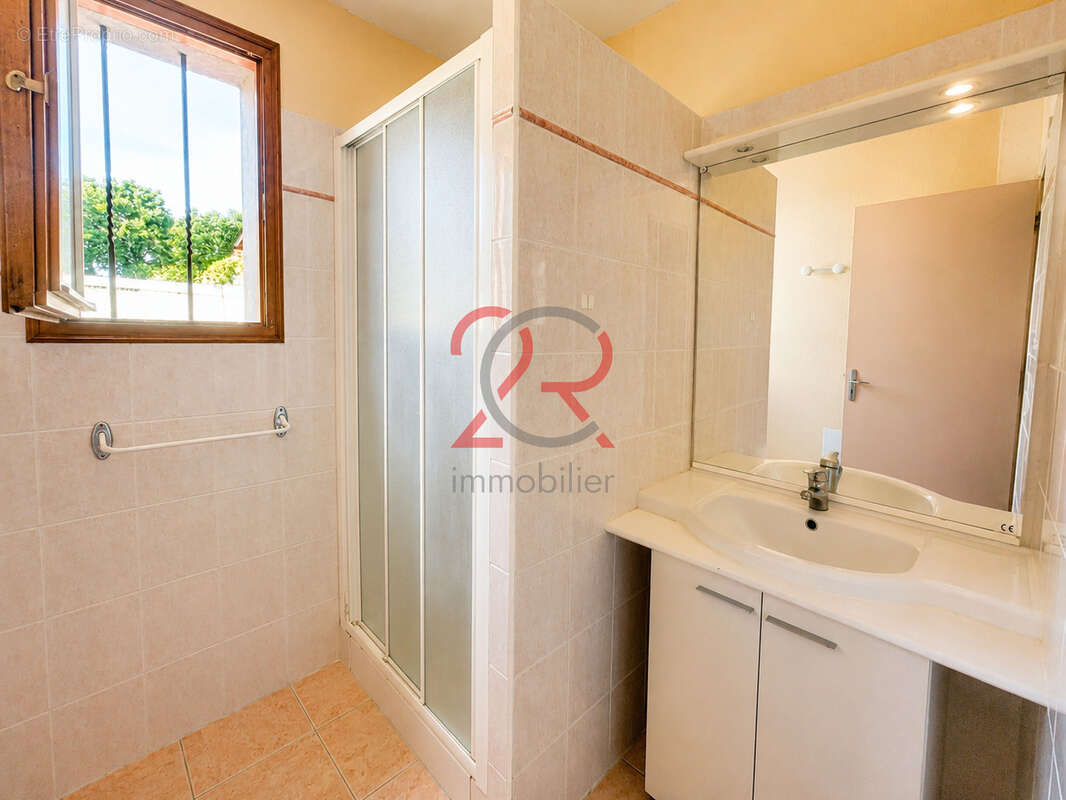 Maison au calme - Double garage - DPE D - photo 7