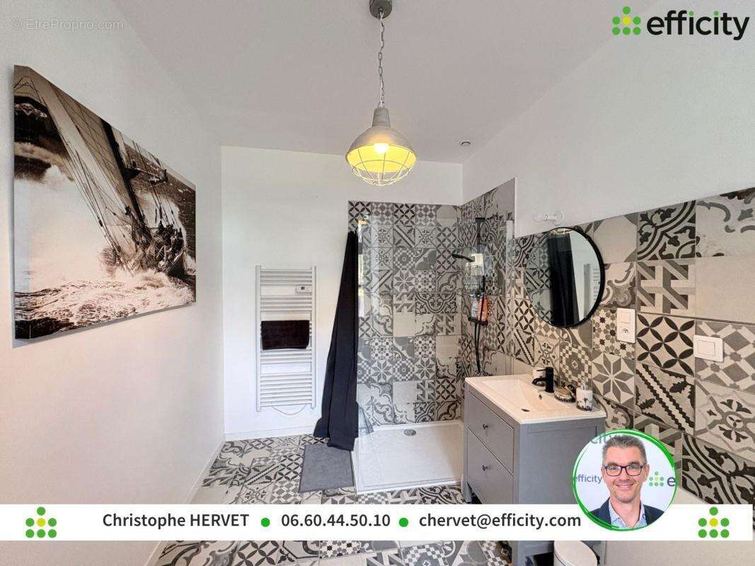 Maison 381 m² à Ruffec  - photo 12