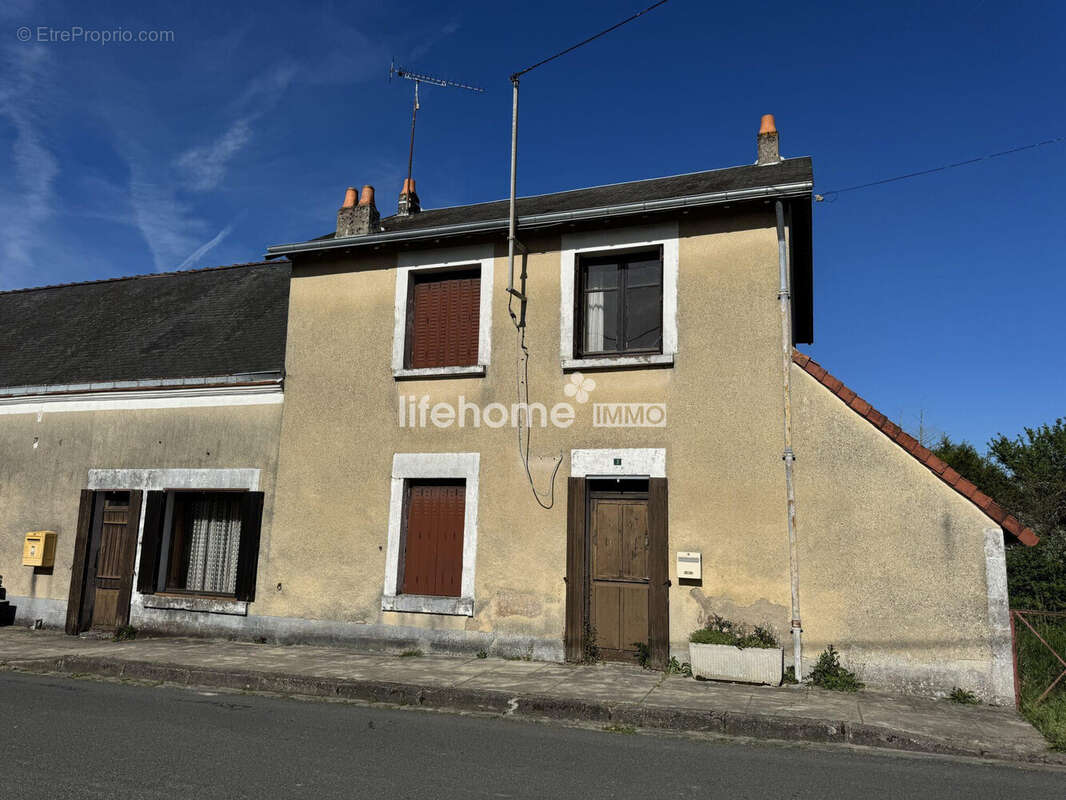 Maison à MEZIERES-EN-BRENNE
