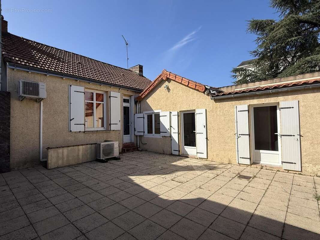 Maison 93 m² à Cholet  - photo 3