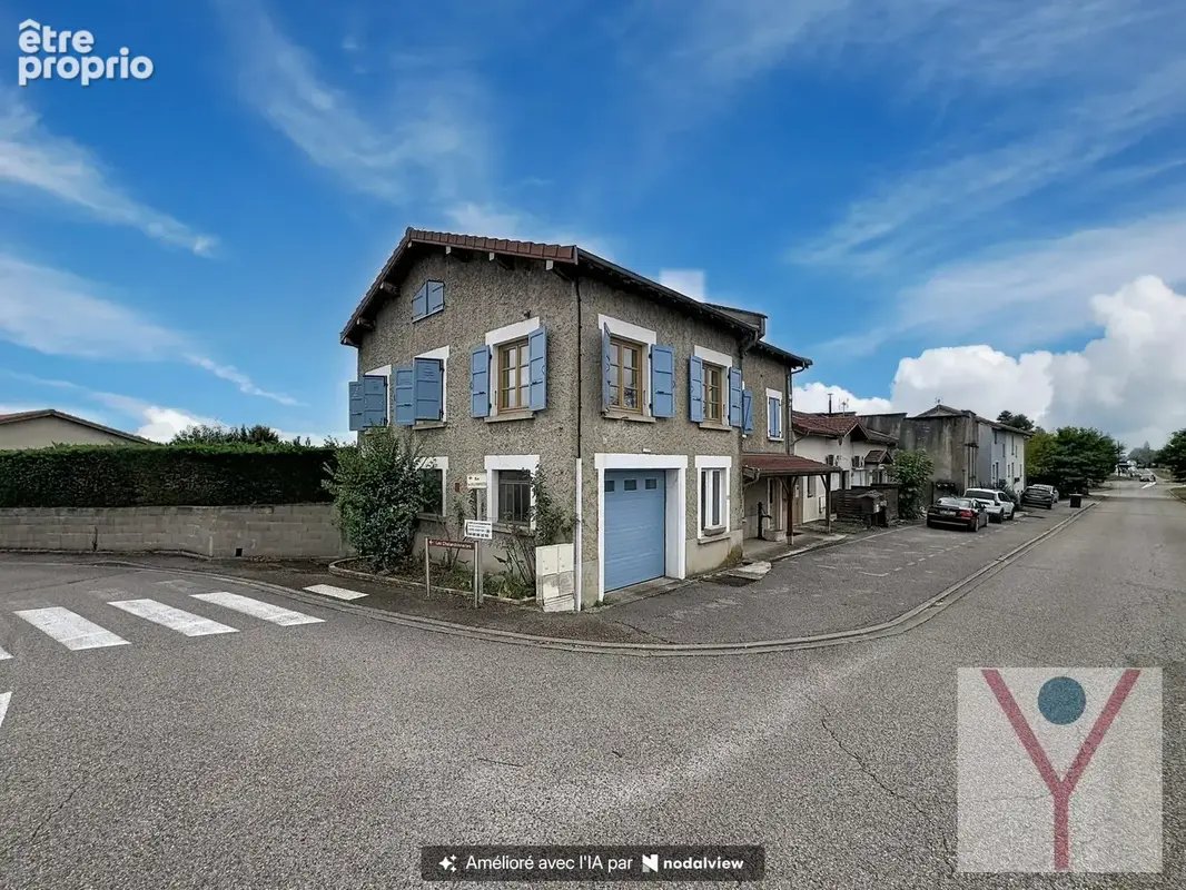 Photo Maison à Saint-Paul-De-Varax au prix de 249 000€