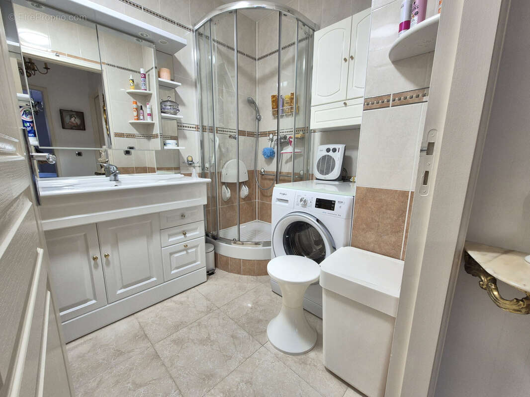 Appartement à HYERES