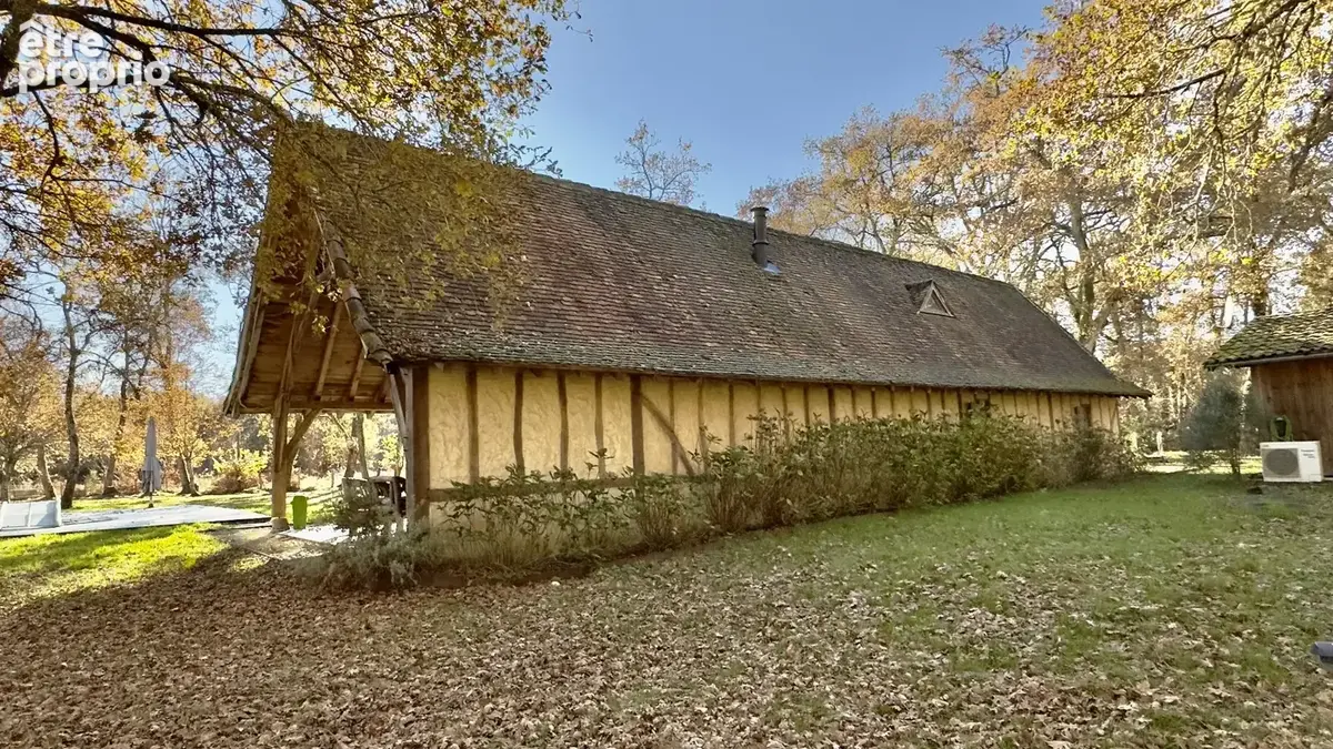 Maison de caractère avec piscine sur environ 2 hectares - photo 7