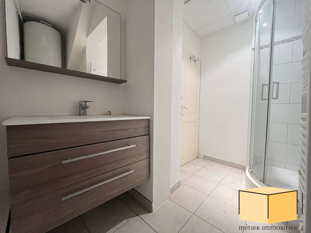 Appartement 81 m² à Belley  - photo 4
