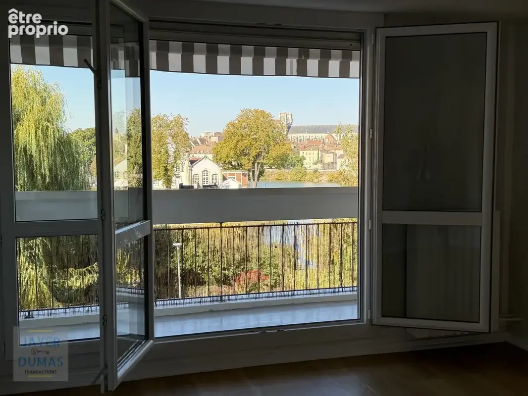 CHALON-SUR-SAONE - Appartement T3 avec Parking - Très belle vue - - photo 2