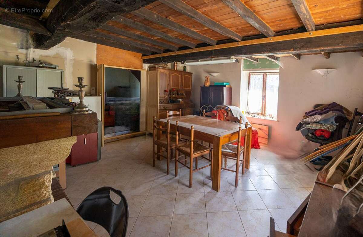 Maison à VIOLAY