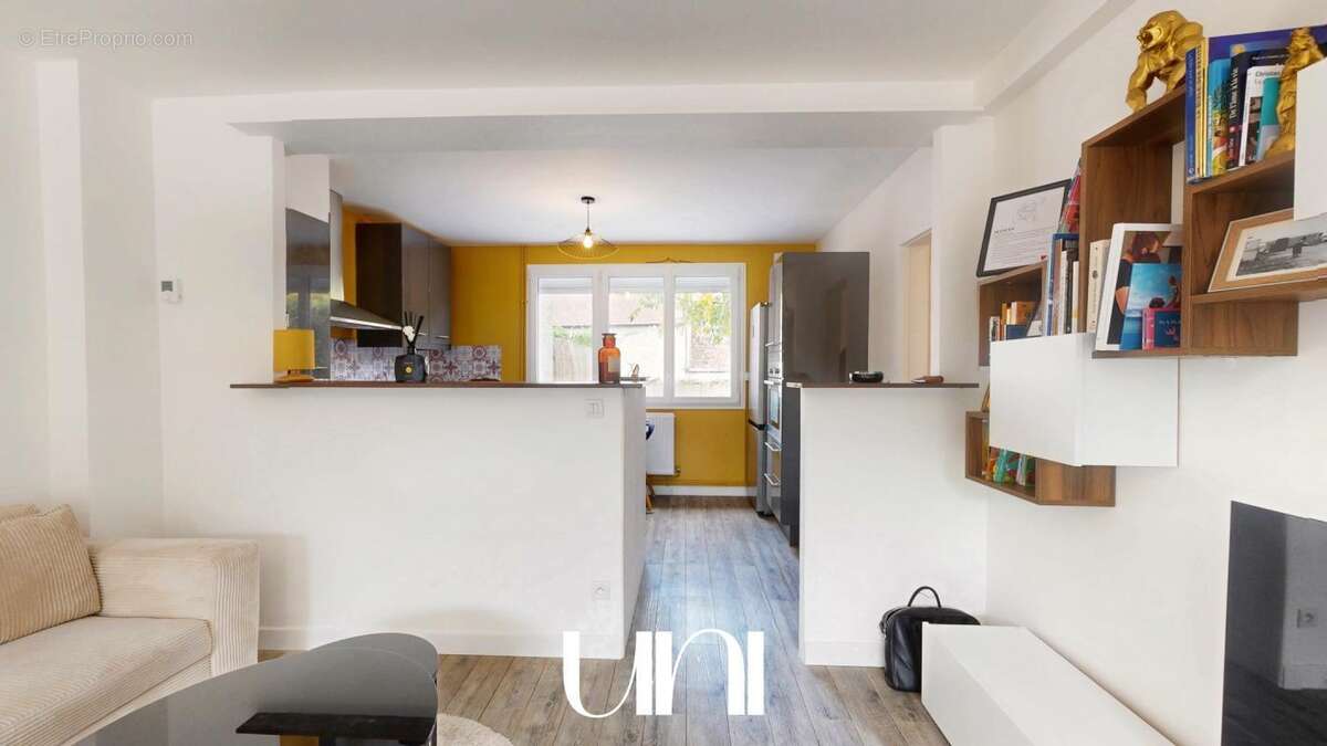 Maison à SAINT-PIERRE-SUR-DIVES