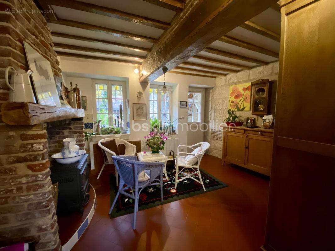 Maison à NOUVION-LE-VINEUX