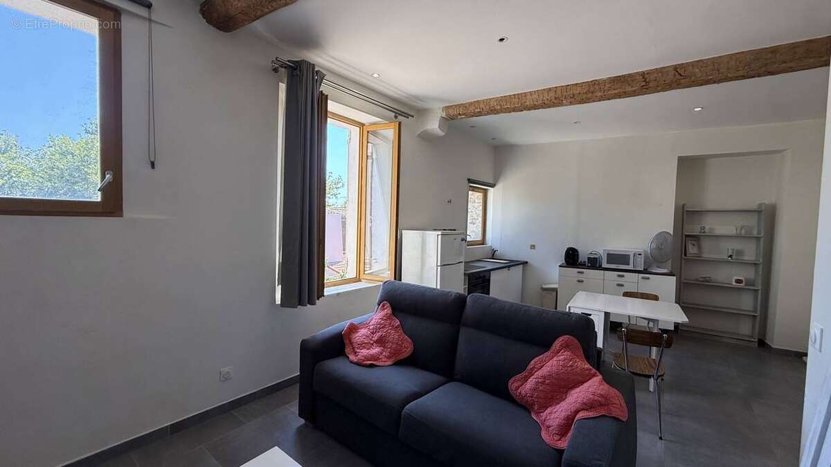 Vente à terme LIBRE sur 10ans - Appt F1 à Fréjus 83600 avec Cave - Centre ville - photo 4