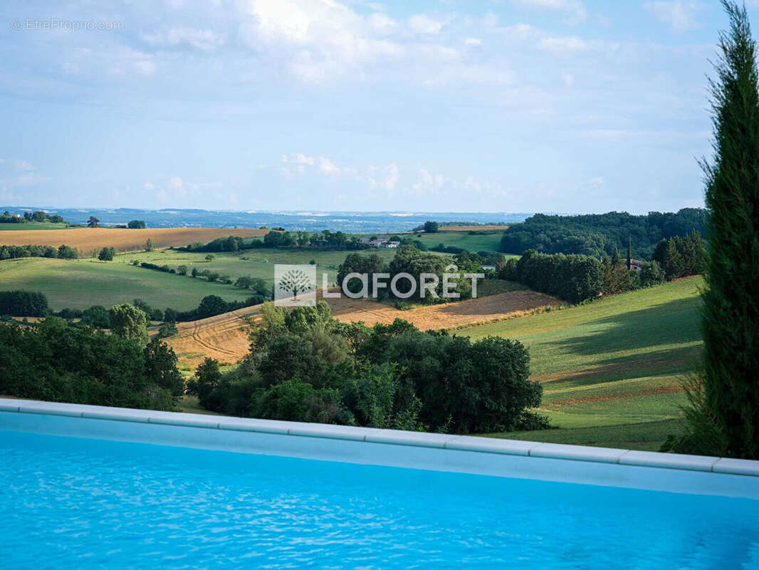 Maison à LISLE-SUR-TARN