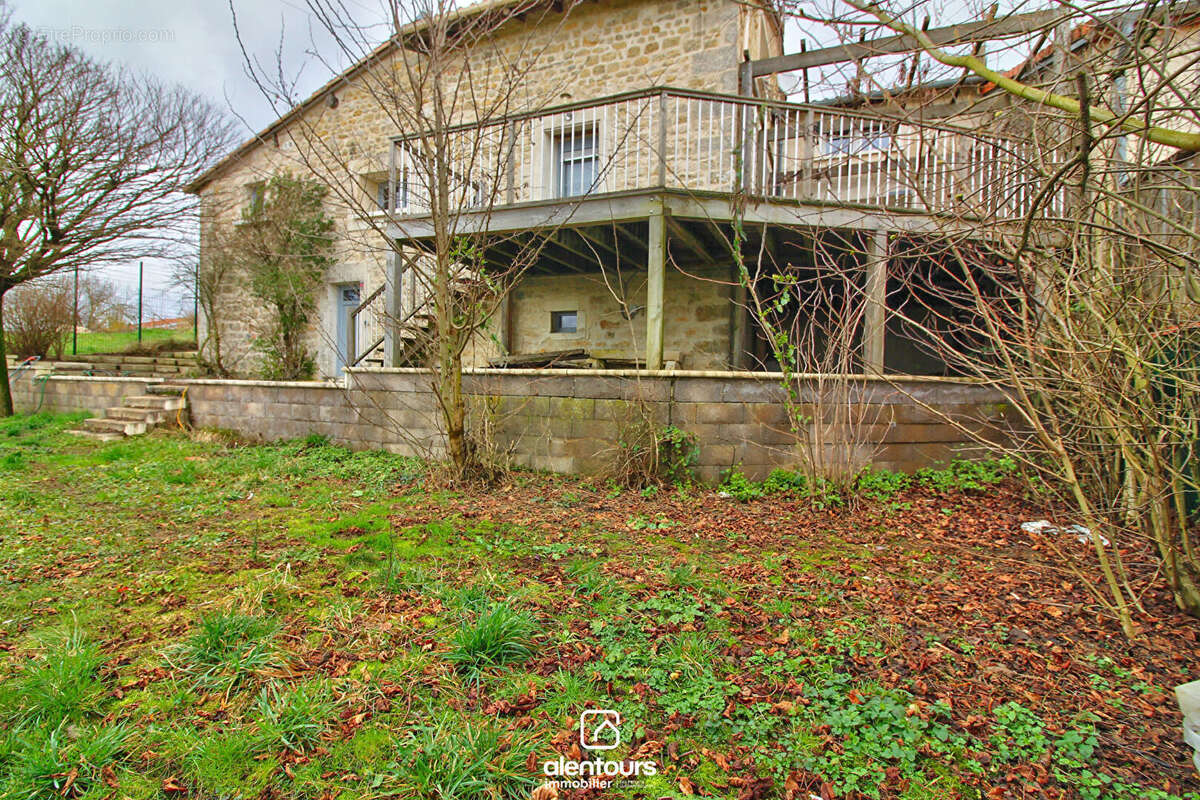 Maison à ALLAMPS