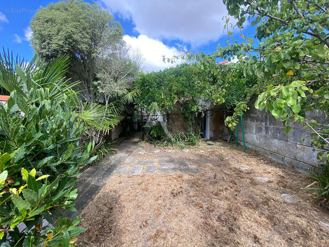 Maison de faubourg avec jardin, à deux pas du centre-ville - photo 14