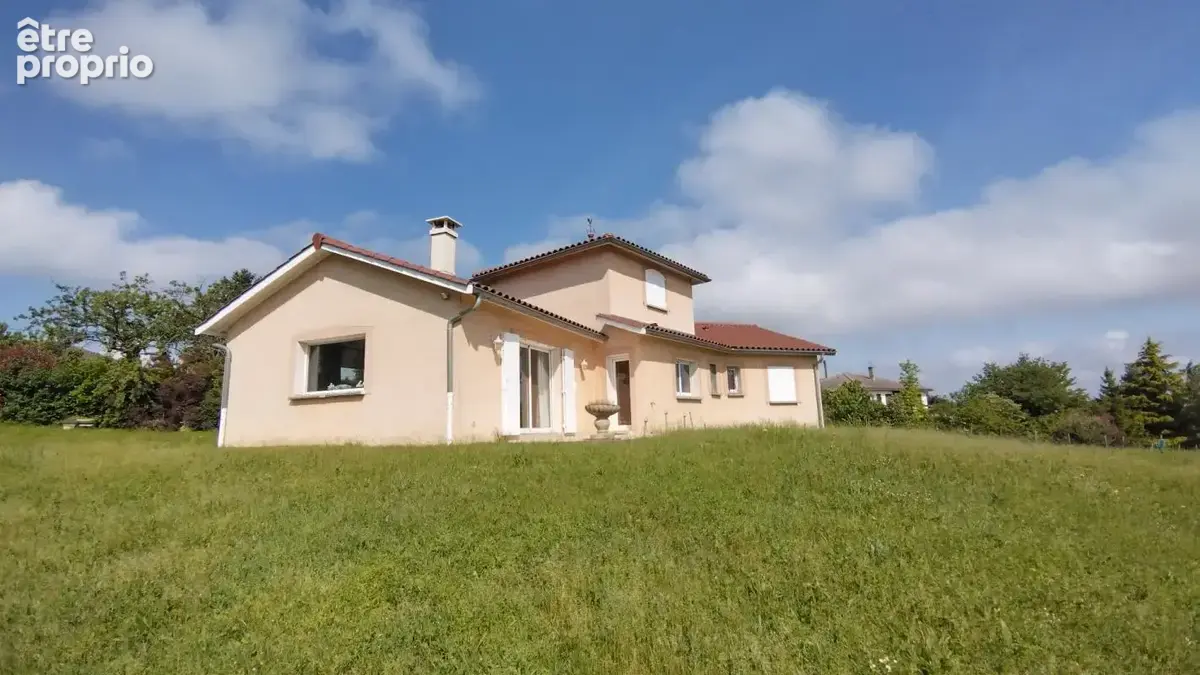 Maison à CHARLY