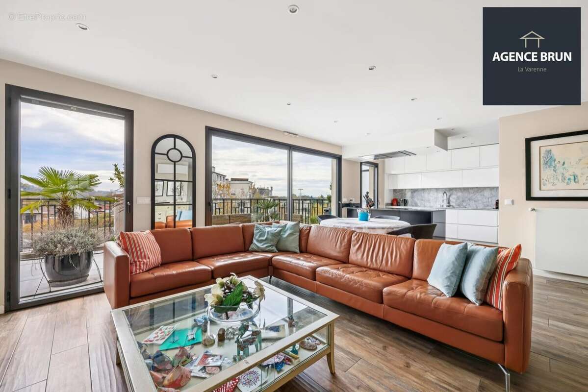 Appartement à SAINT-MAUR-DES-FOSSES