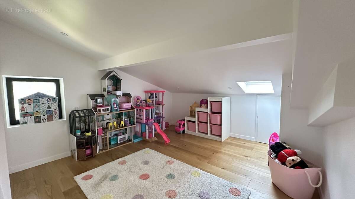 Lieu exceptionnel de 15 hectares dont 3 hectares d'etang pour cette propriete de 322 m2 - photo 33