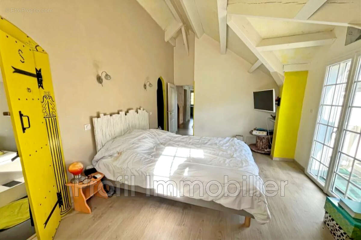 Maison à SAINT-LEGER-DE-PEYRE