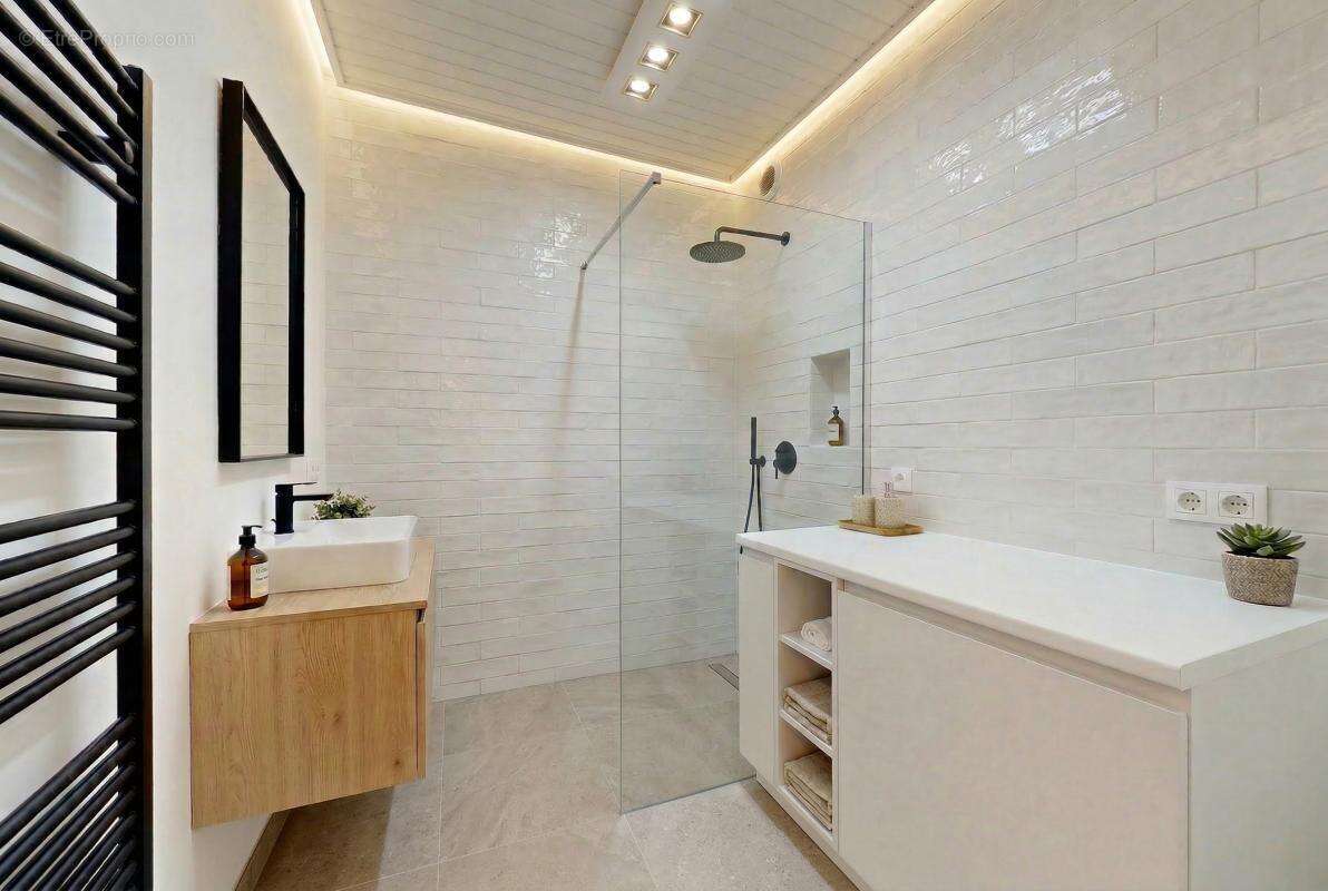 Appartement à SAINT-JEAN-DE-VEDAS