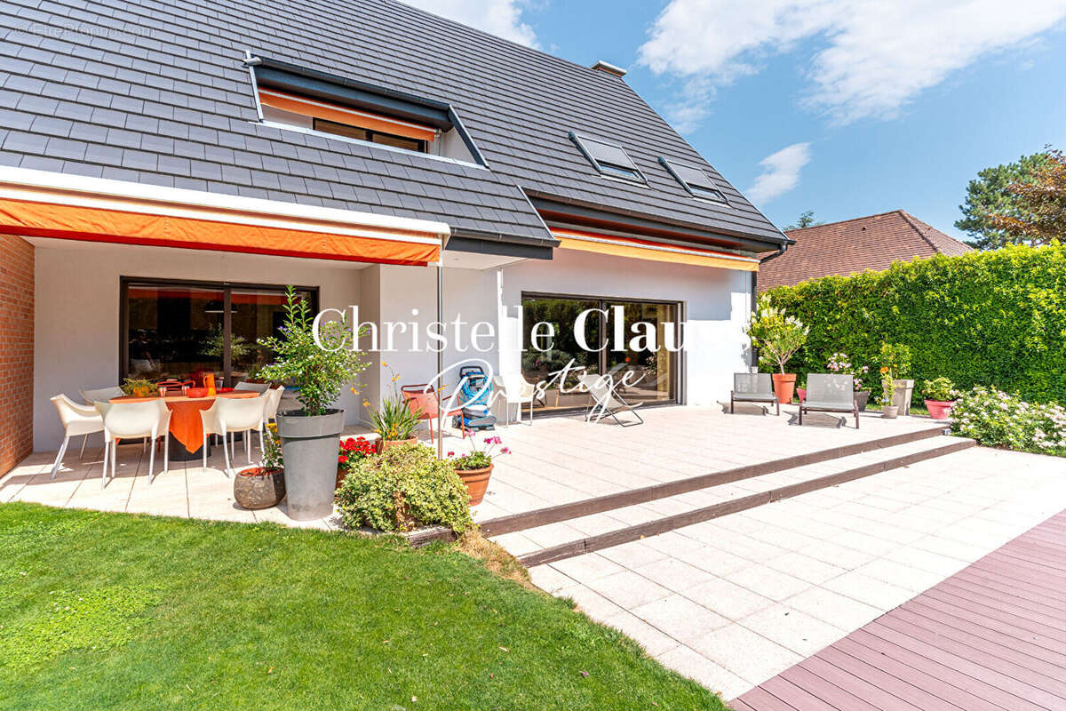 COLMAR QUARTIER SUD / Maison d'Exception avec Piscine & Spa sur 10 Ares - photo 2