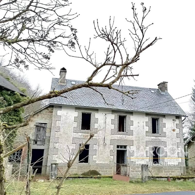 Maison à SAINT-MERD-LA-BREUILLE