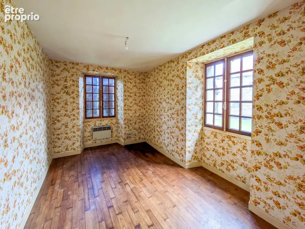 Corps de ferme à vendre près de Lacapelle-Marival avec appartement indépendant, granges et 1,6 hectare de terrain - photo 8