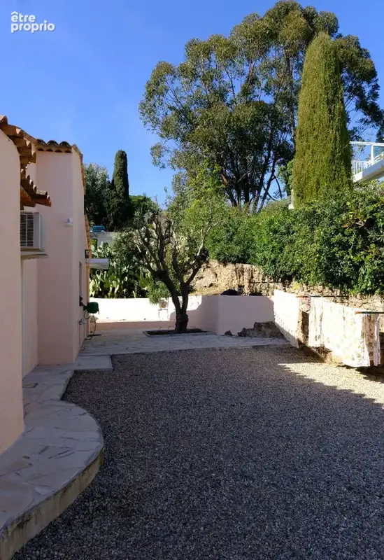 Maison Vaullauris- Hauteurs Golfe Juan 4 pièce(s) 132.15 m2 avec belle vue mer - photo 4