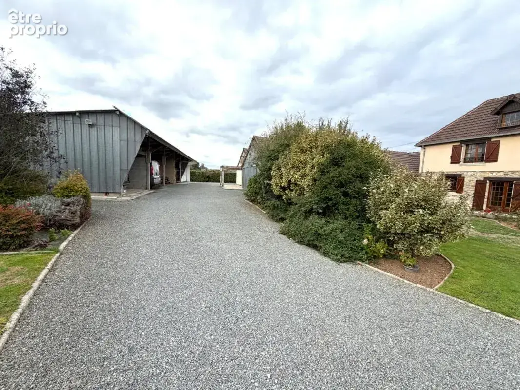 # méautis (50) – propriété de caractère avec plus de 900 m² de bâtiments – idéale pour entrepreneur - photo 11