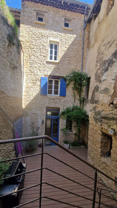 Maison à MALAUCENE