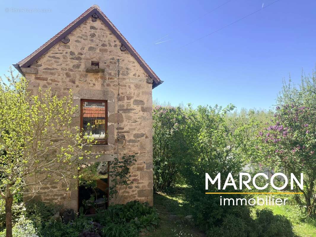 Maison à CHATELUS-MALVALEIX