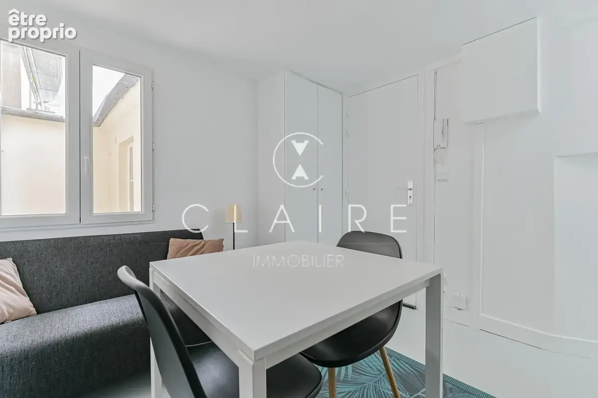 Paris 11e - Face Marais - Studio Atypique en duplex. - photo 4