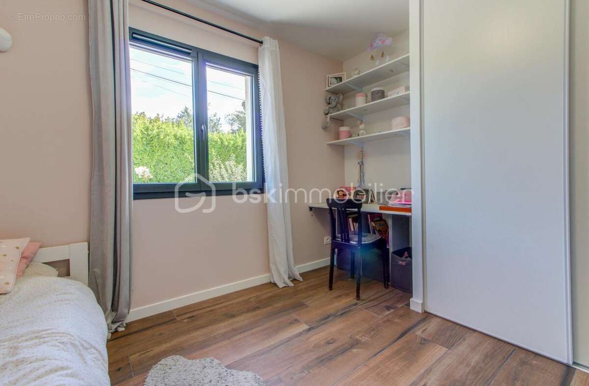 Maison à MONTELIMAR