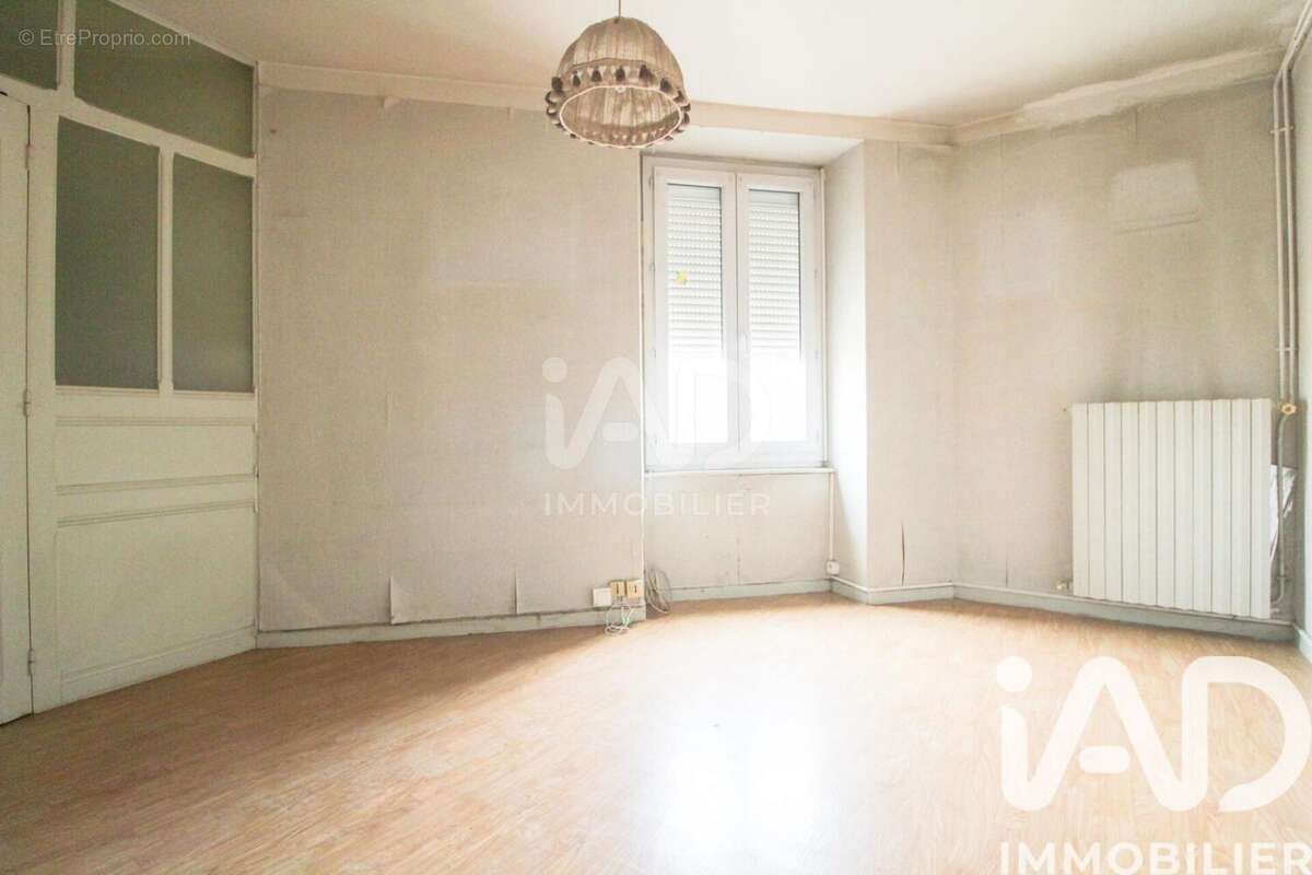 Appartement 70 m² à Saint-Affrique  - photo 4
