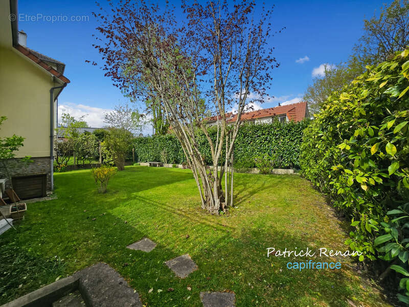 Maison à SAINT-CYR-L'ECOLE
