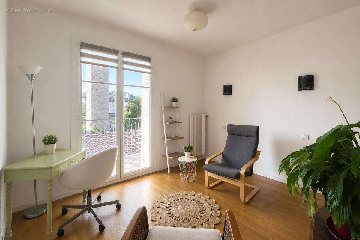 Appartement T3 - 64 m2 - Lyon - proche de la Gare de Vaise - photo 3