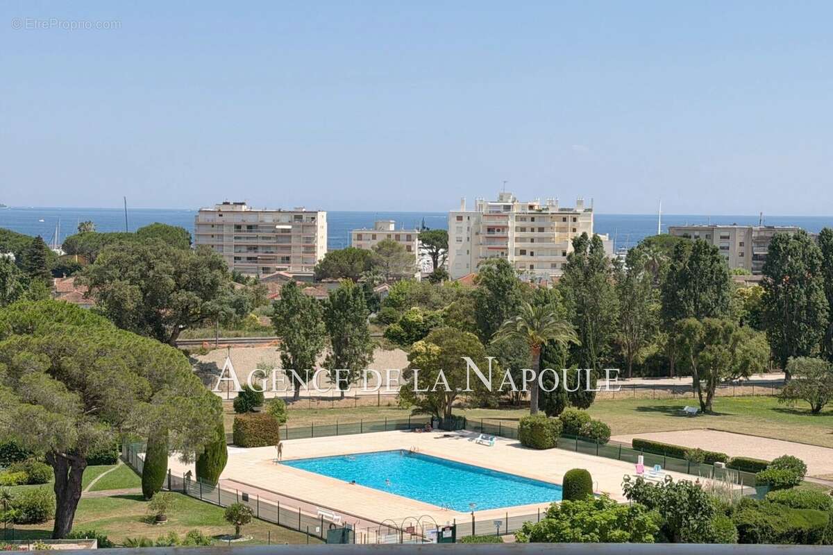 Appartement à MANDELIEU-LA-NAPOULE