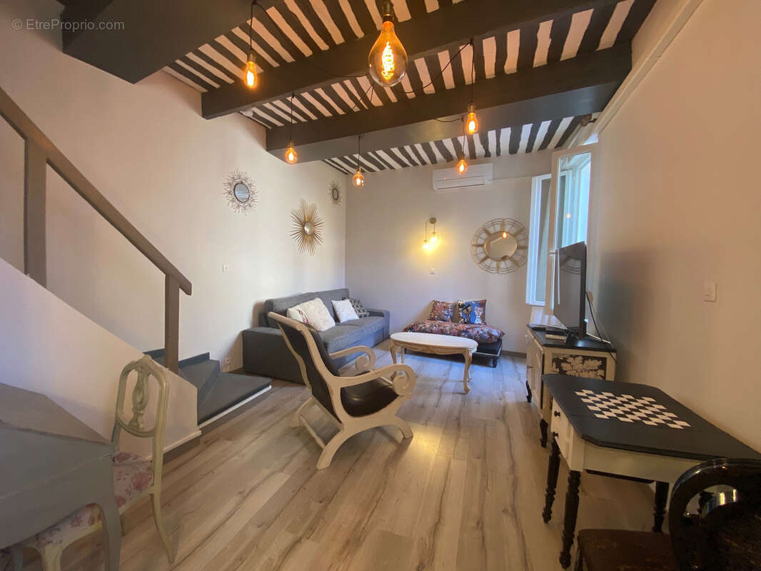 Maison à PERNES-LES-FONTAINES