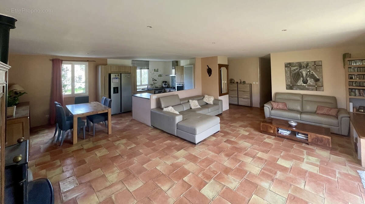 Maison à PLAN-DE-LA-TOUR