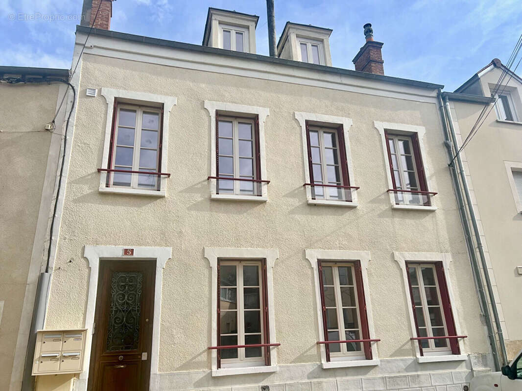 Appartement à BRIE-COMTE-ROBERT