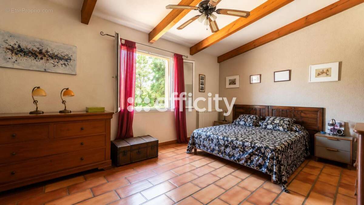 Maison 96 m² à Martigues  - photo 4