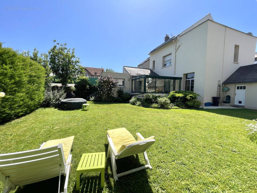 Maison à SAINT-QUENTIN
