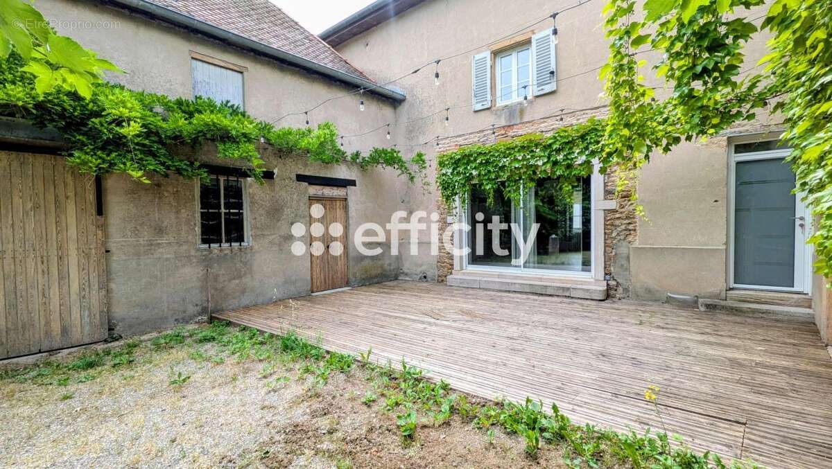 Maison à PIERRECLOS