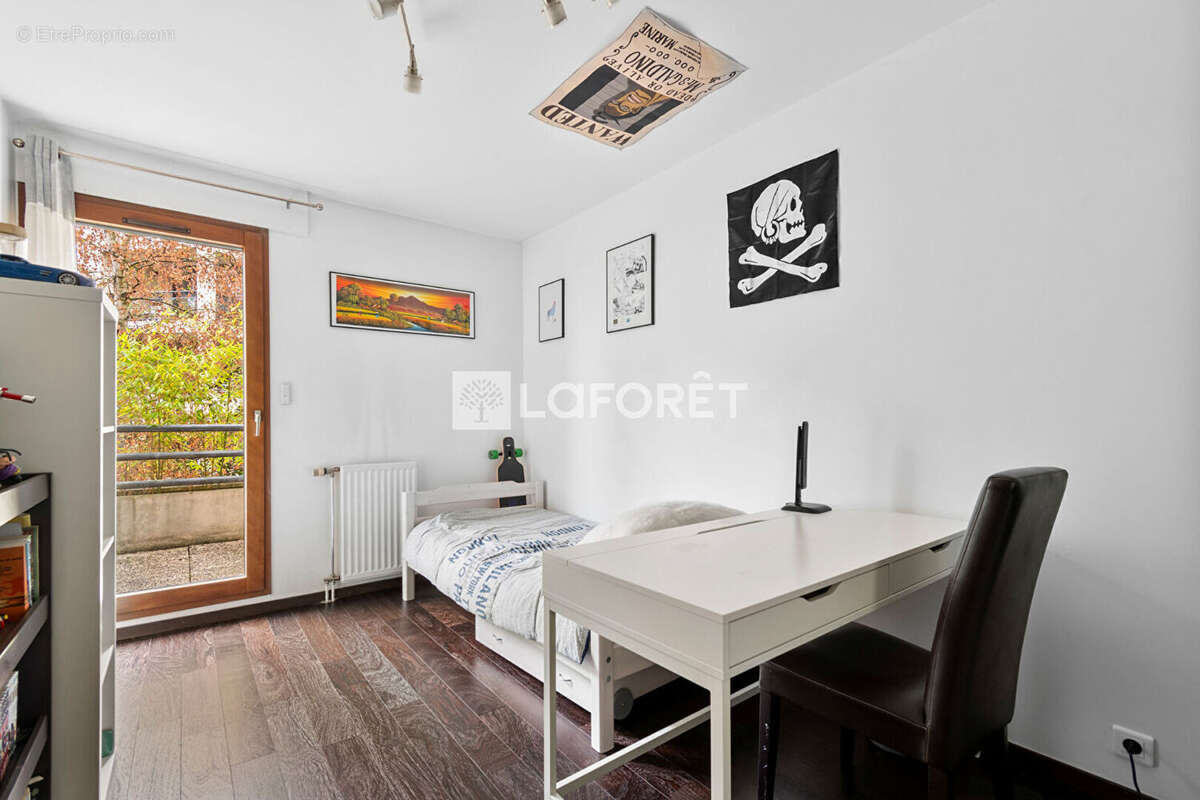 Appartement à SURESNES