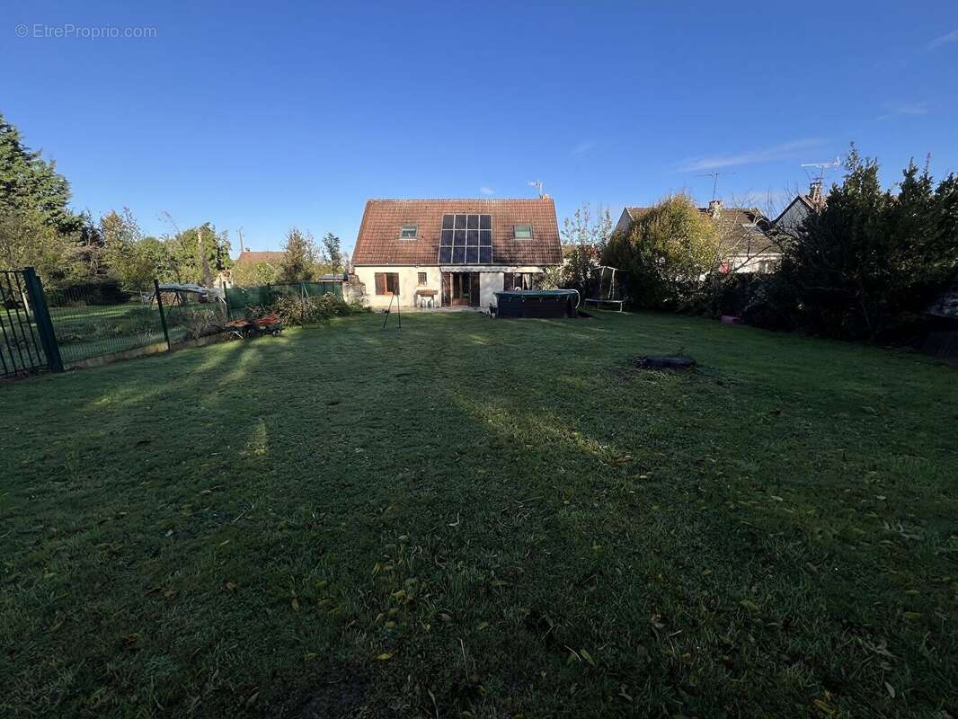 Maison à NANTEUIL-LES-MEAUX