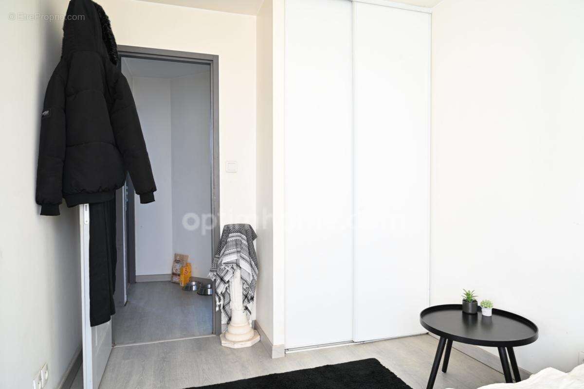 Maison en pierre avec deux logements, terrasse panoramique et potentiel exceptionnel à DOUZILLAC (24) - photo 6