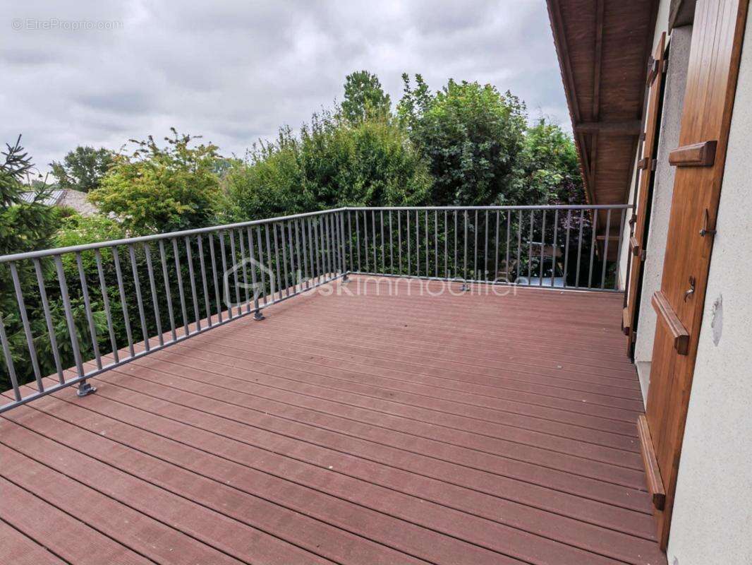 Maison à FEUQUIERES-EN-VIMEU